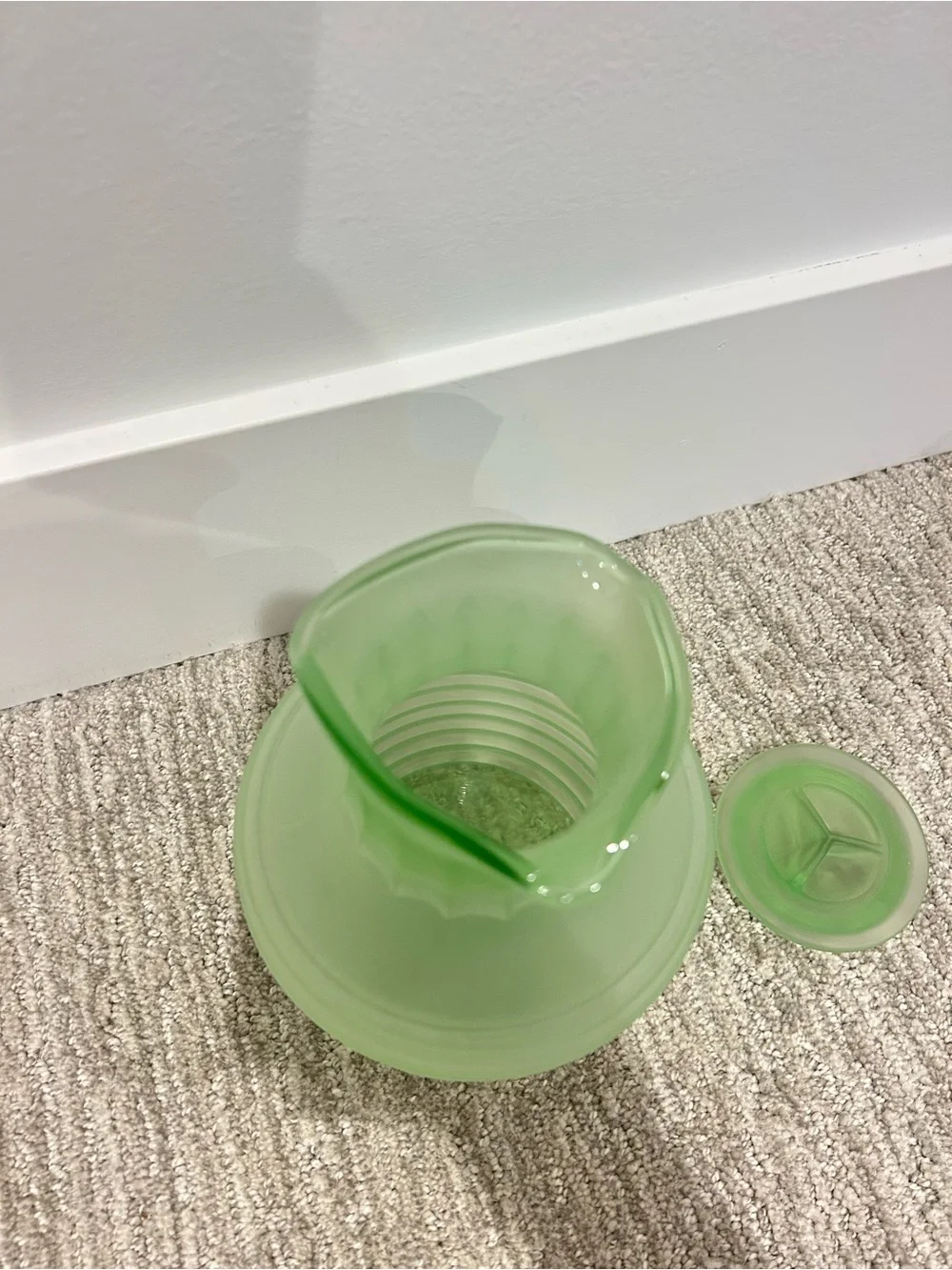 N/A striking green